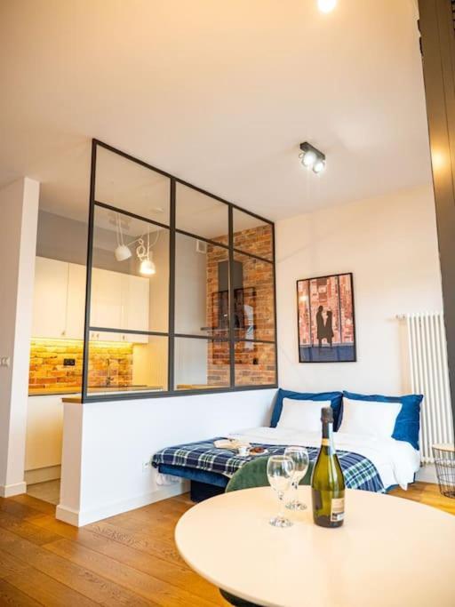 Chic Apartment In Historic Koneser Area Warszawa Eksteriør bilde