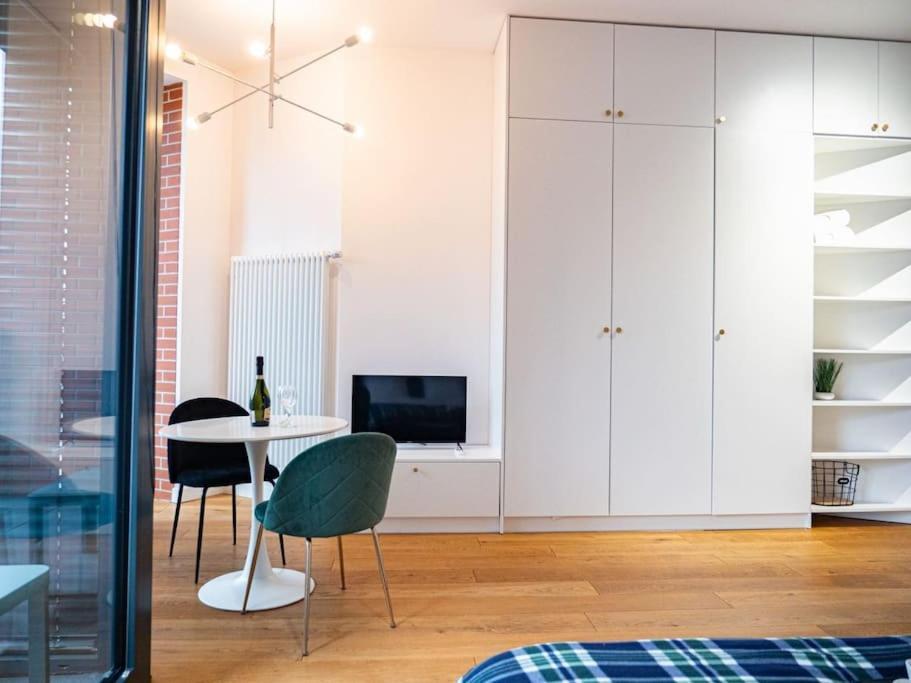 Chic Apartment In Historic Koneser Area Warszawa Eksteriør bilde
