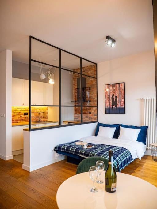 Chic Apartment In Historic Koneser Area Warszawa Eksteriør bilde