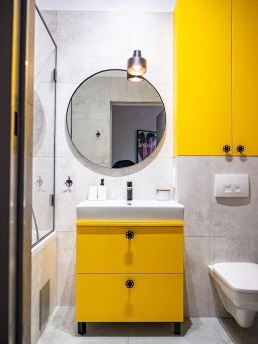 Chic Apartment In Historic Koneser Area Warszawa Eksteriør bilde