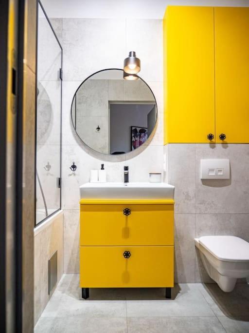 Chic Apartment In Historic Koneser Area Warszawa Eksteriør bilde