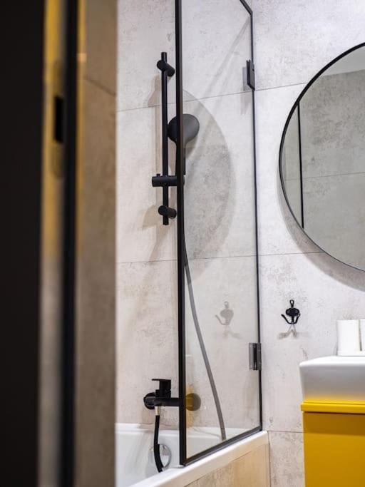 Chic Apartment In Historic Koneser Area Warszawa Eksteriør bilde